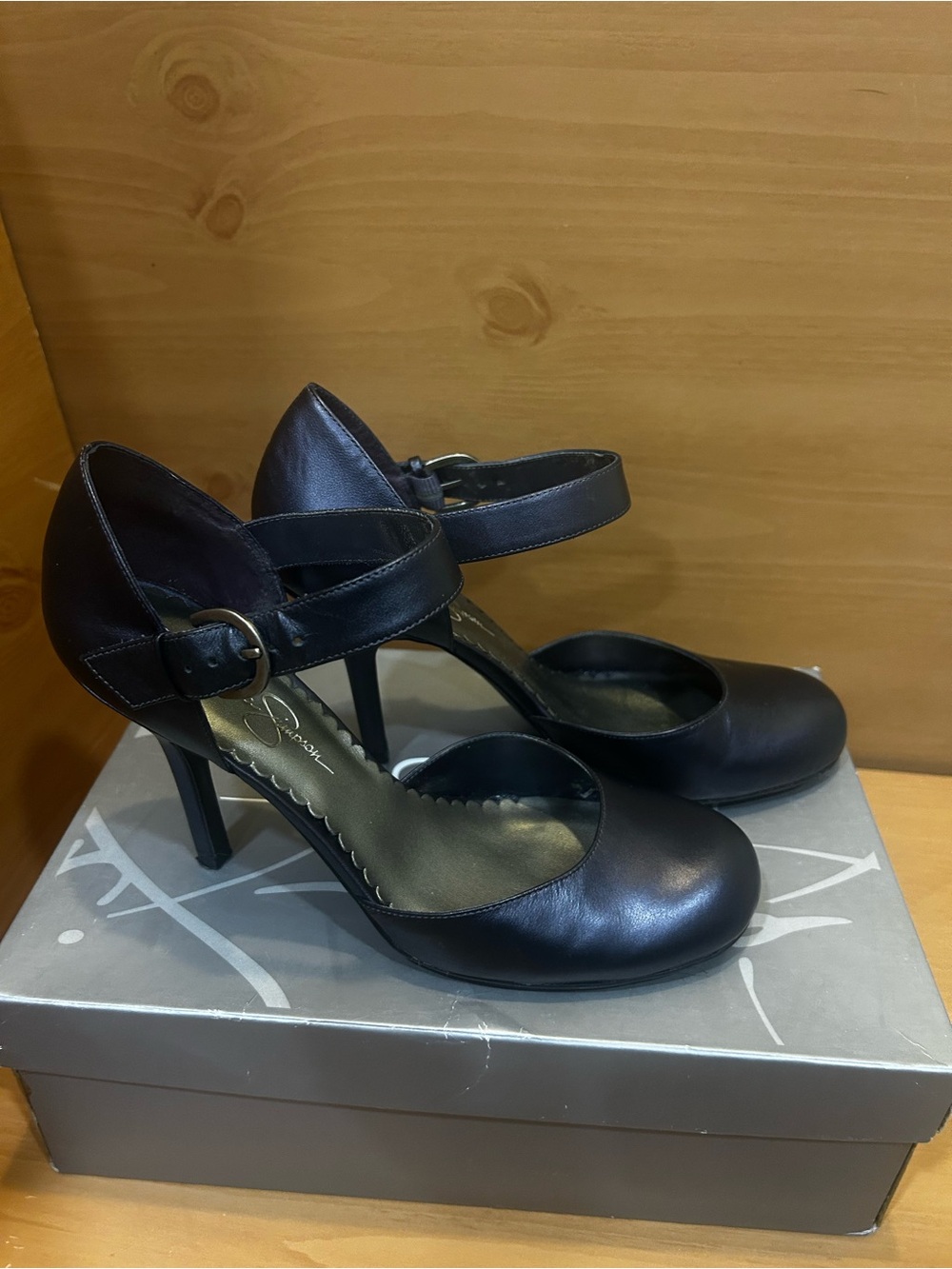 Jessica Simpson JP Haza Mary Jane Heels Size 8.5M Dark Plum Black Leather